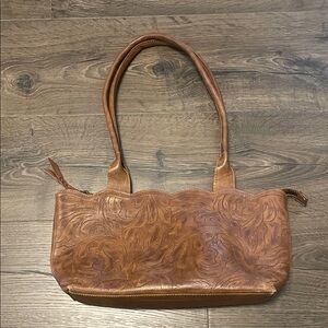 Leaders in Leather Light Brown Leather Shoulder Bag w/ Floral Western Design